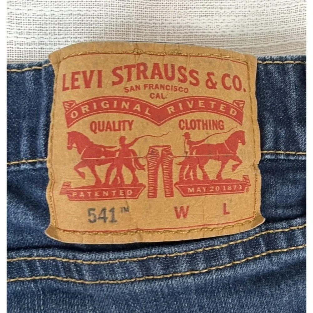 Levi's 541 Athletic Taper Men's Jeans Tag 48x30 Fit 48x28 Blue Stretch Denim